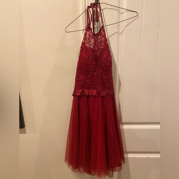 Burgundy beaded top homecoming dress - Picture 1 of 3